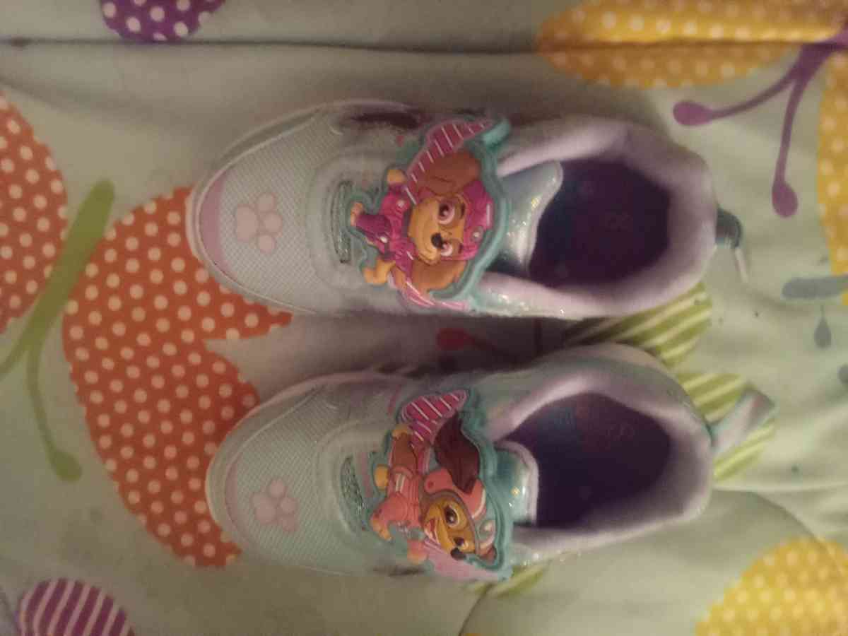 toddler sneakers - Ontario, New York - FleaMarketBay