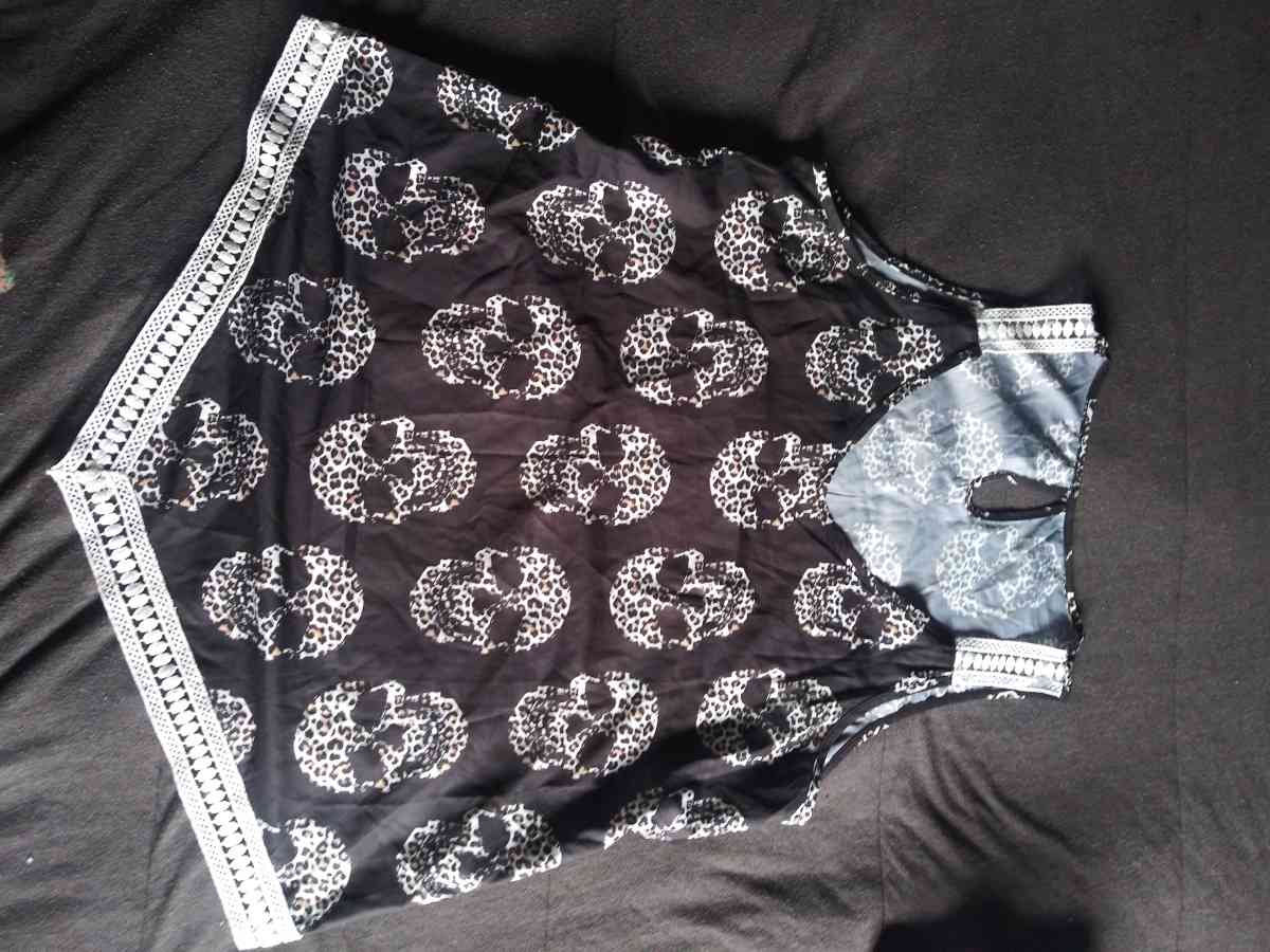 Cute Summer Tops - Nampa, Idaho - FleaMarketBay