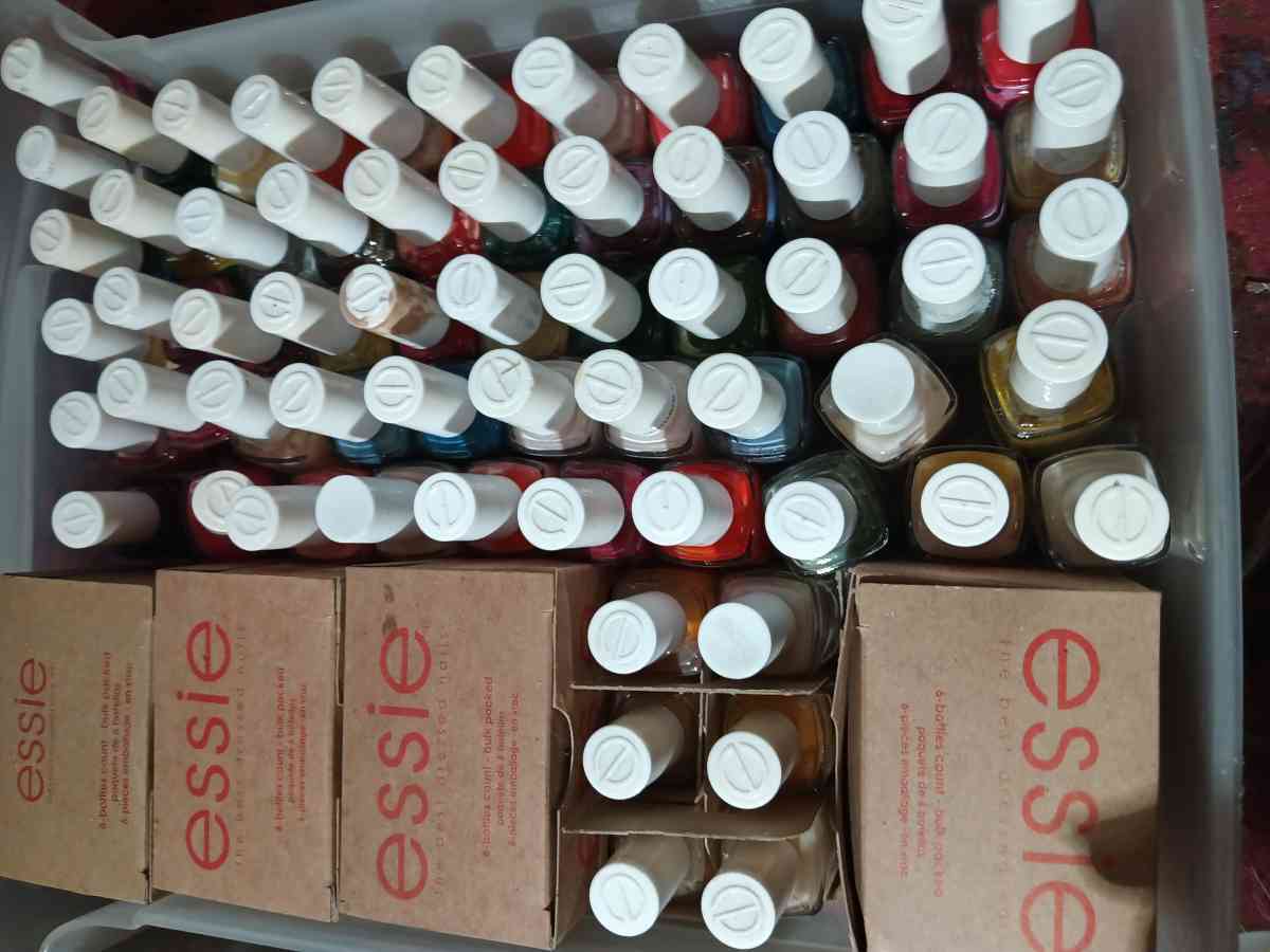 new salon nail polish each or bulk - Abilene, Texas - FleaMarketBay