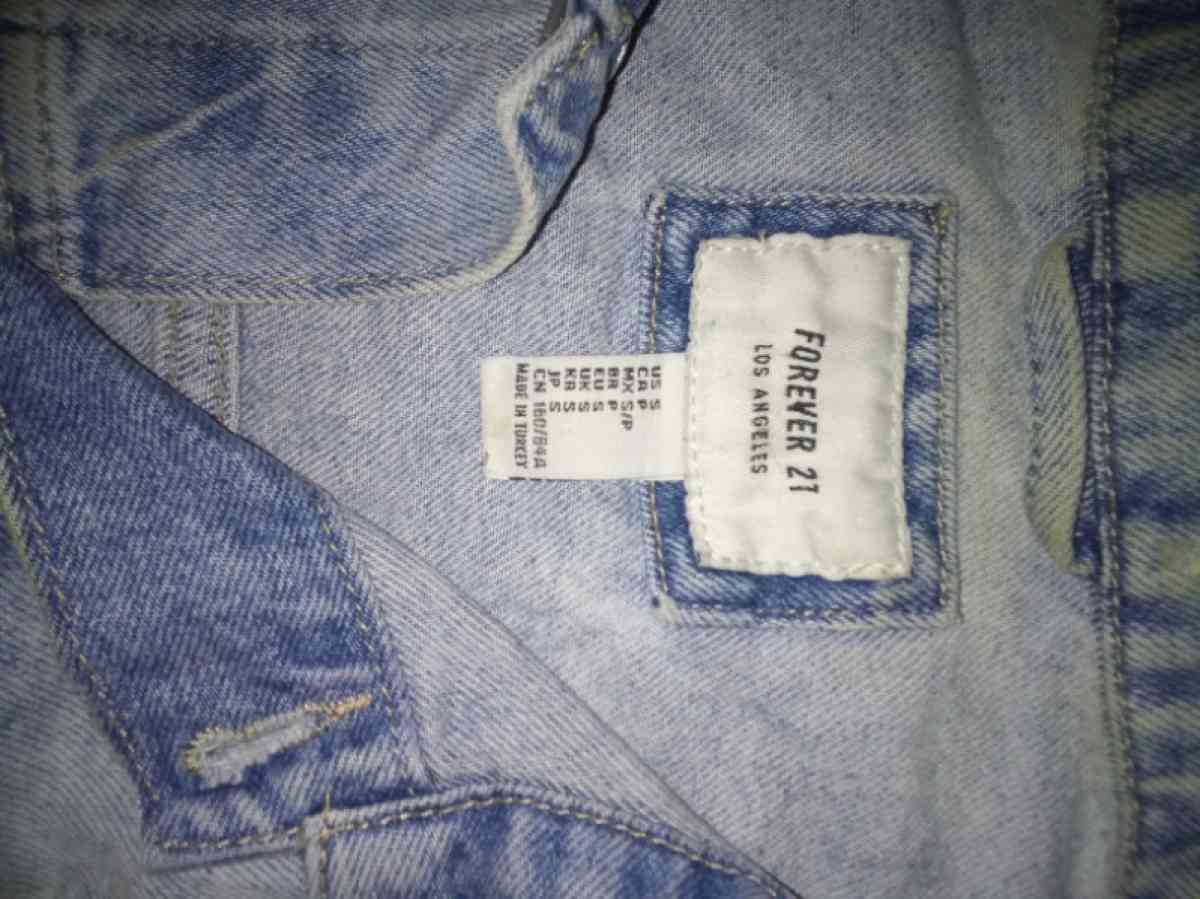 forever 21 denim jacket - Cleveland, Tennessee - FleaMarketBay