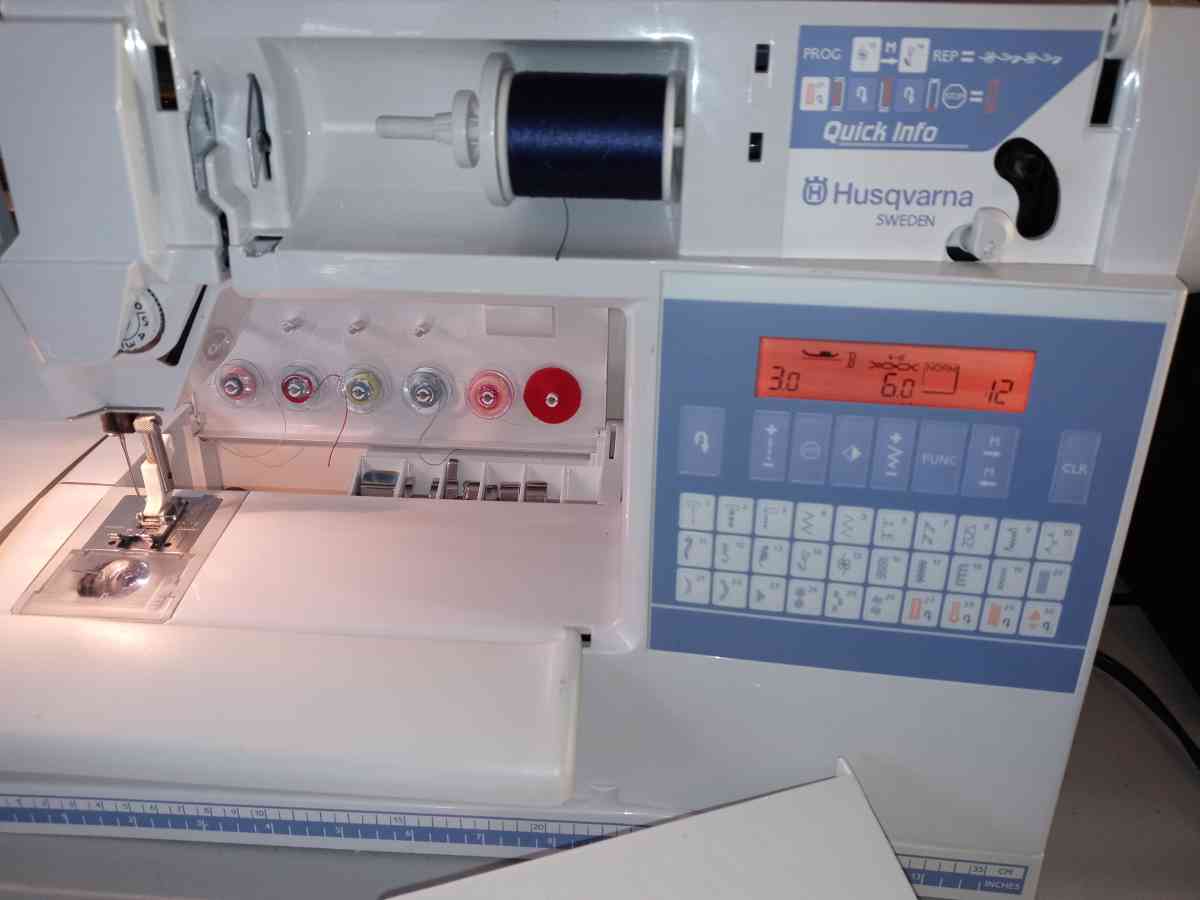 Husqvarna Rose 400 embroidery sewing machine - Dayton, Ohio - FleaMarketBay