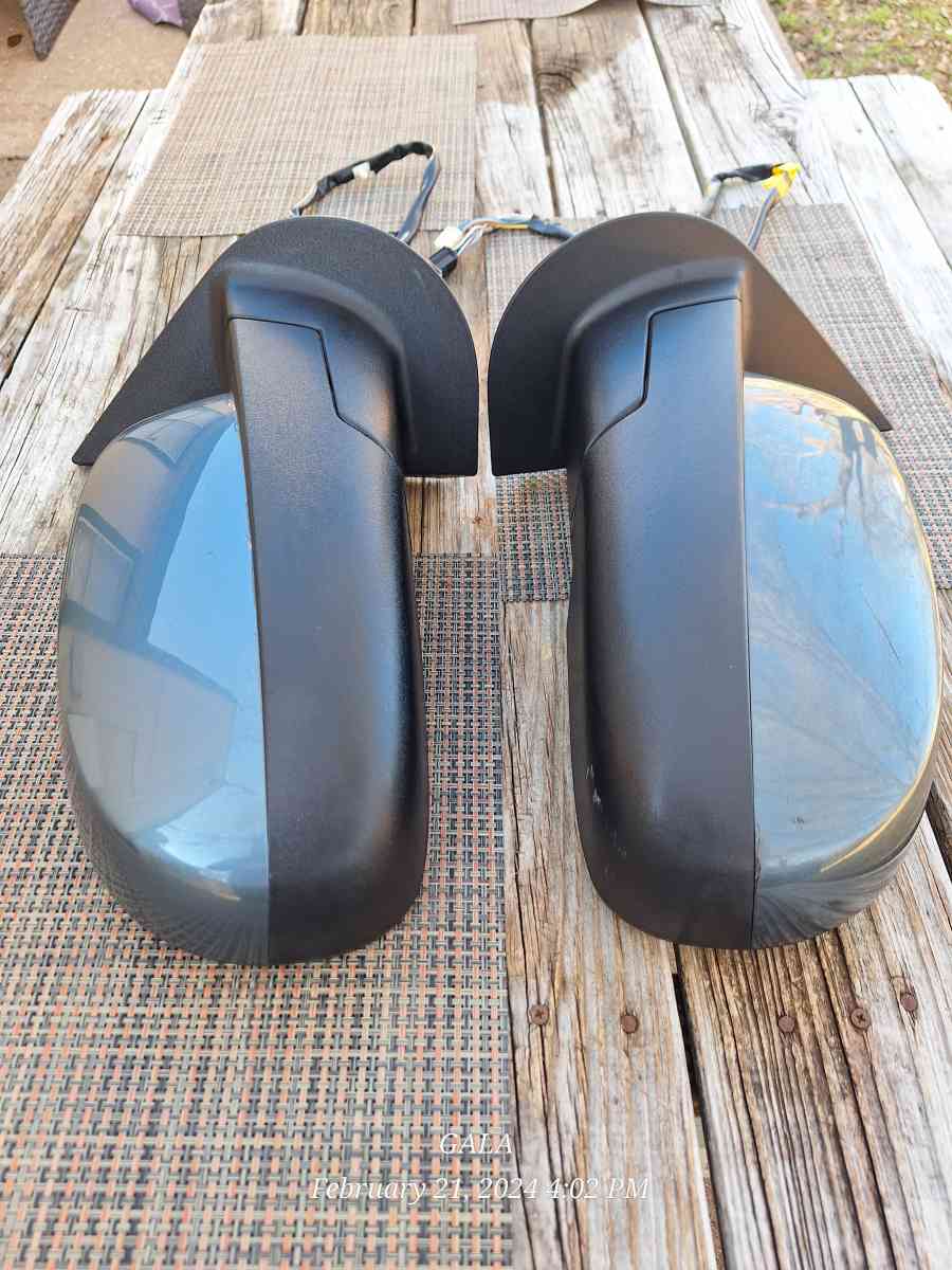 20092014 Chevy Silverado 1500 Chevy Silverado Mirror Power H - Austin, Texas