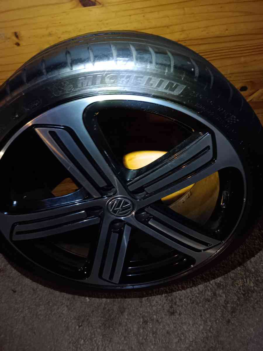 tires - Milwaukee, Wisconsin - FleaMarketBay