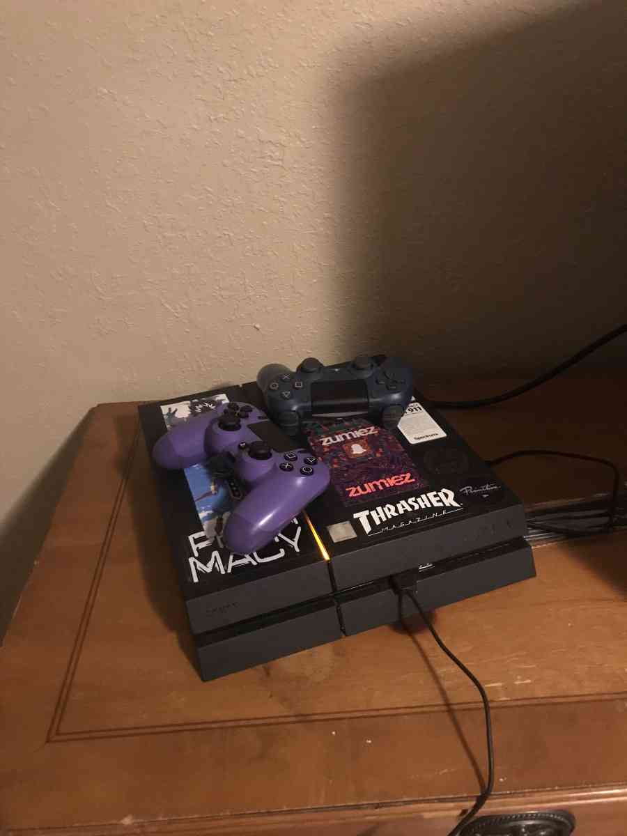 PlayStation 4 bundle - North Palm Beach, Florida