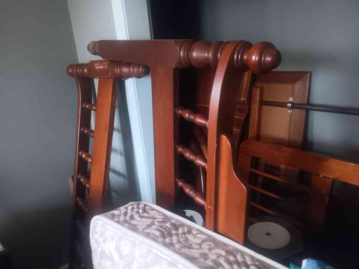 dining room or kitchen table chairs bed frame mirrors  more - Enfield, Connecticut - FleaMarketBay