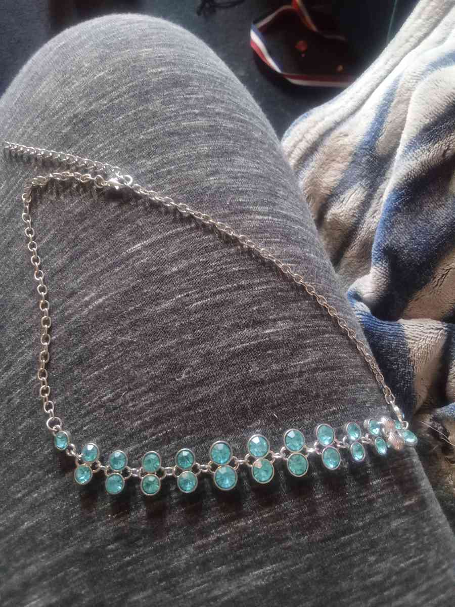 womes necklace - Ontario, New York - FleaMarketBay