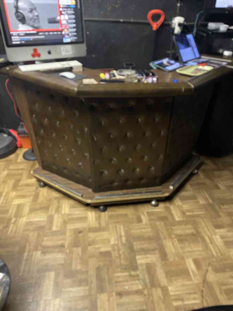 Bar with shelf - New Bedford, Massachusetts