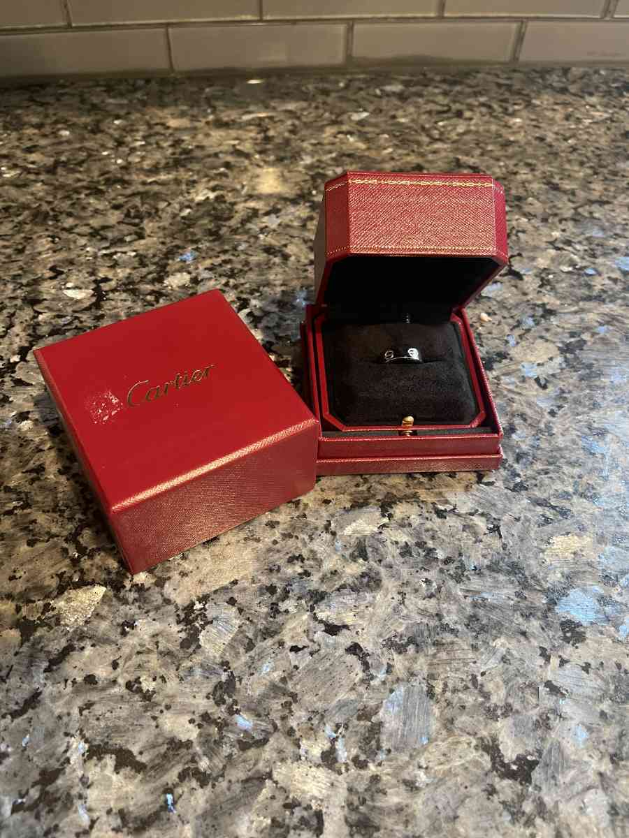 love wedding ring - Lyndhurst, New Jersey - FleaMarketBay