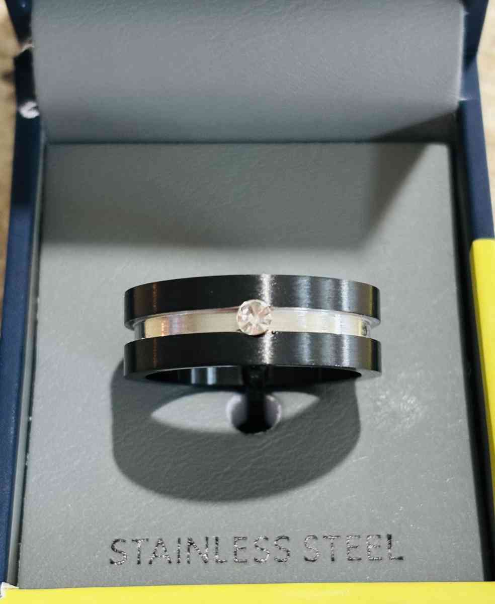BRAND NEW MENS STAINLESS STEEL BANDS - Cedar Falls, Iowa
