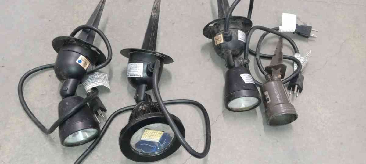 the LED portable outdoor spotlight - Adelanto, California - FleaMarketBay