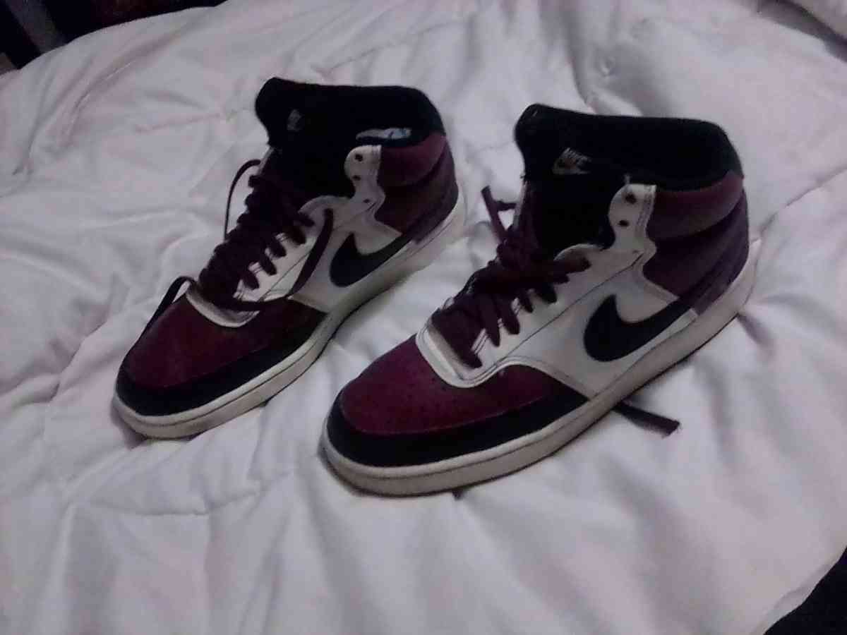 very used  size 8 Nike maroon boys hi tops - Irving, Texas