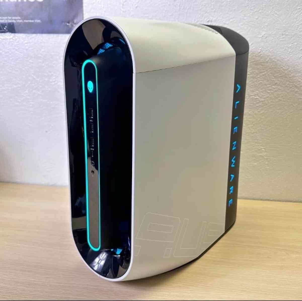 Dell Alienware R12 Gaming PC - Parker, Arizona - FleaMarketBay