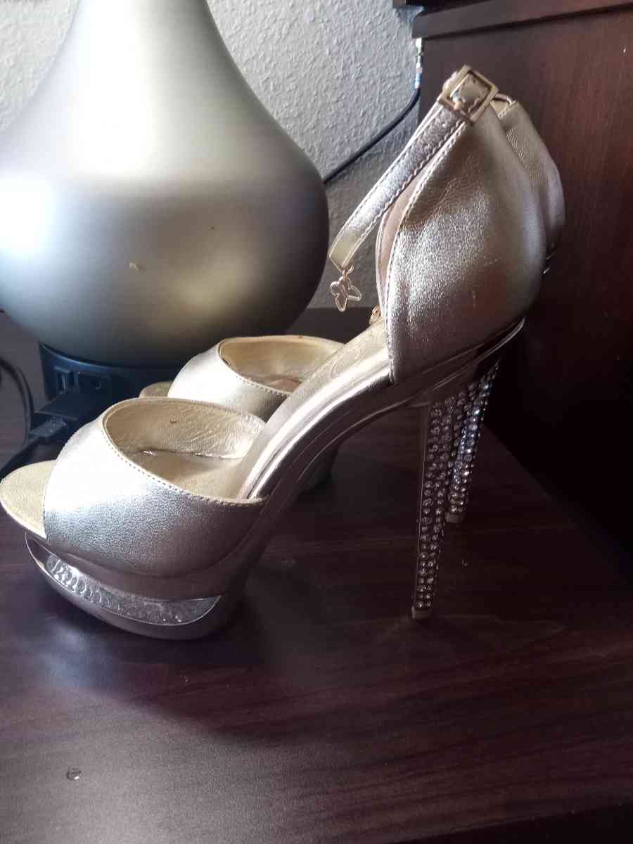 pumps - Gastonia, North Carolina - FleaMarketBay