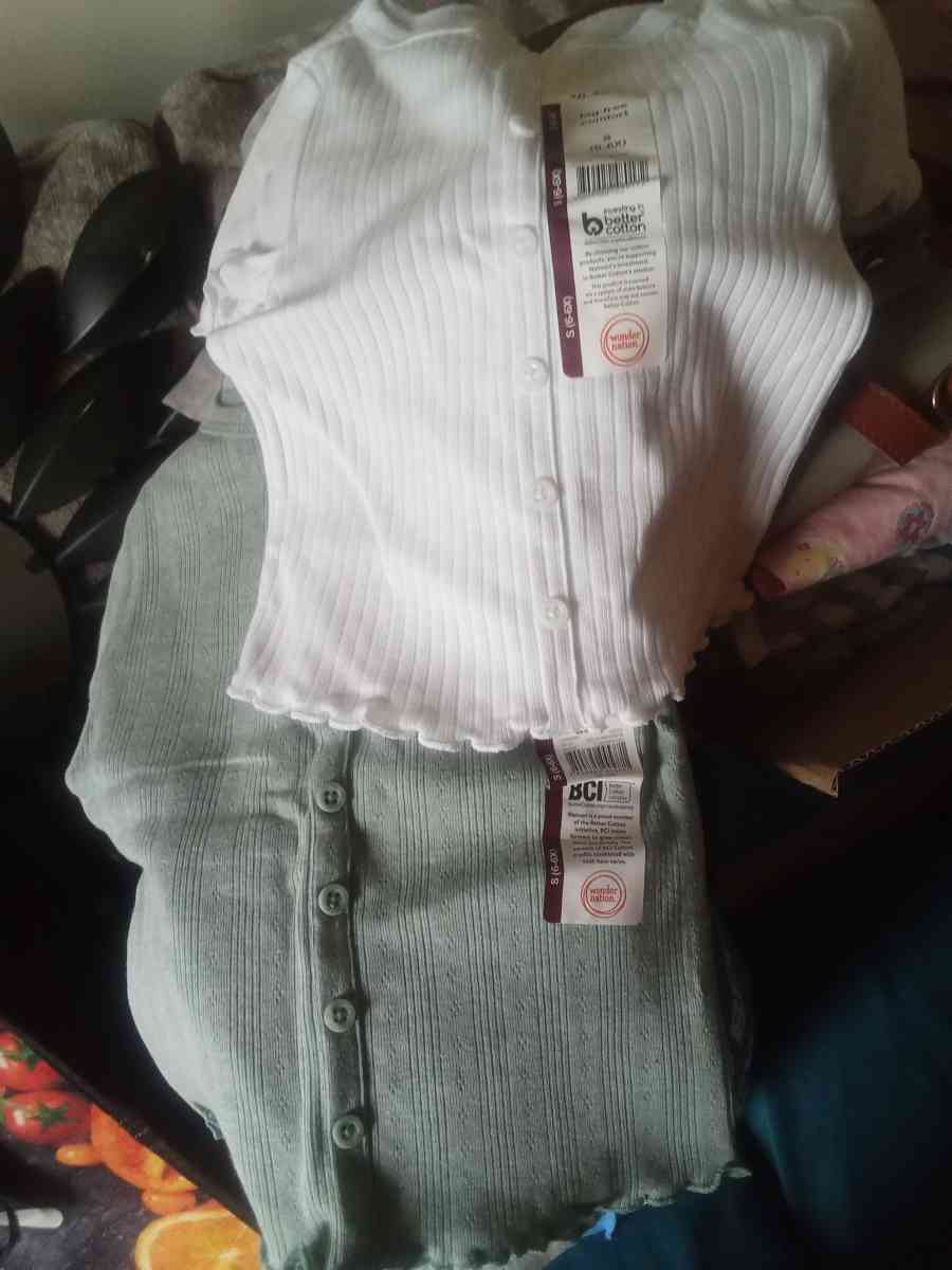 Girls shirts - Ontario, New York - FleaMarketBay