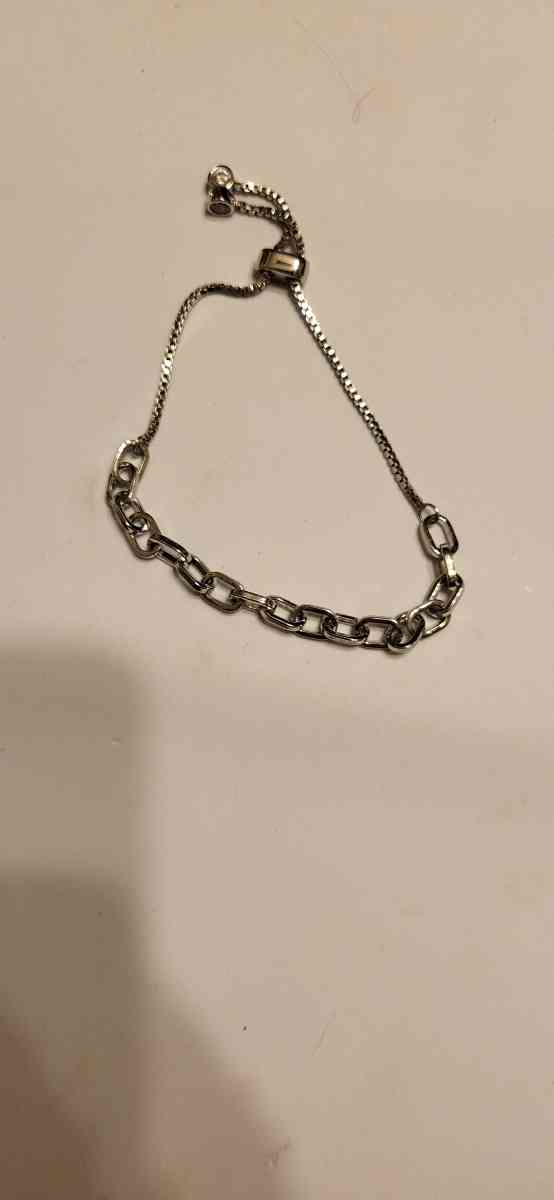 silver chain bracelet
