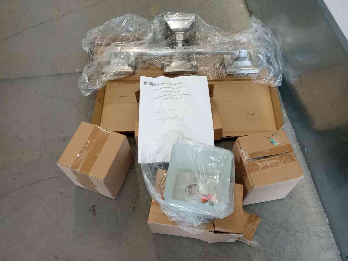 three light spotlight new