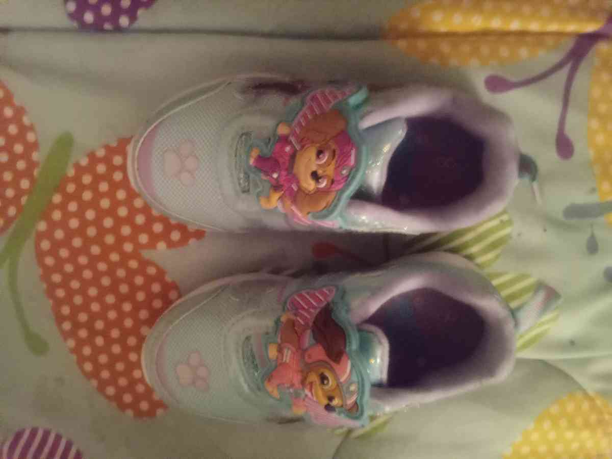 toddler sneakers - Ontario, New York - FleaMarketBay