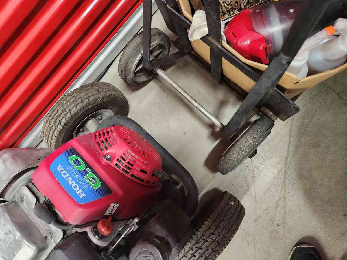 Honda pressure  washer - Adelanto, California - FleaMarketBay