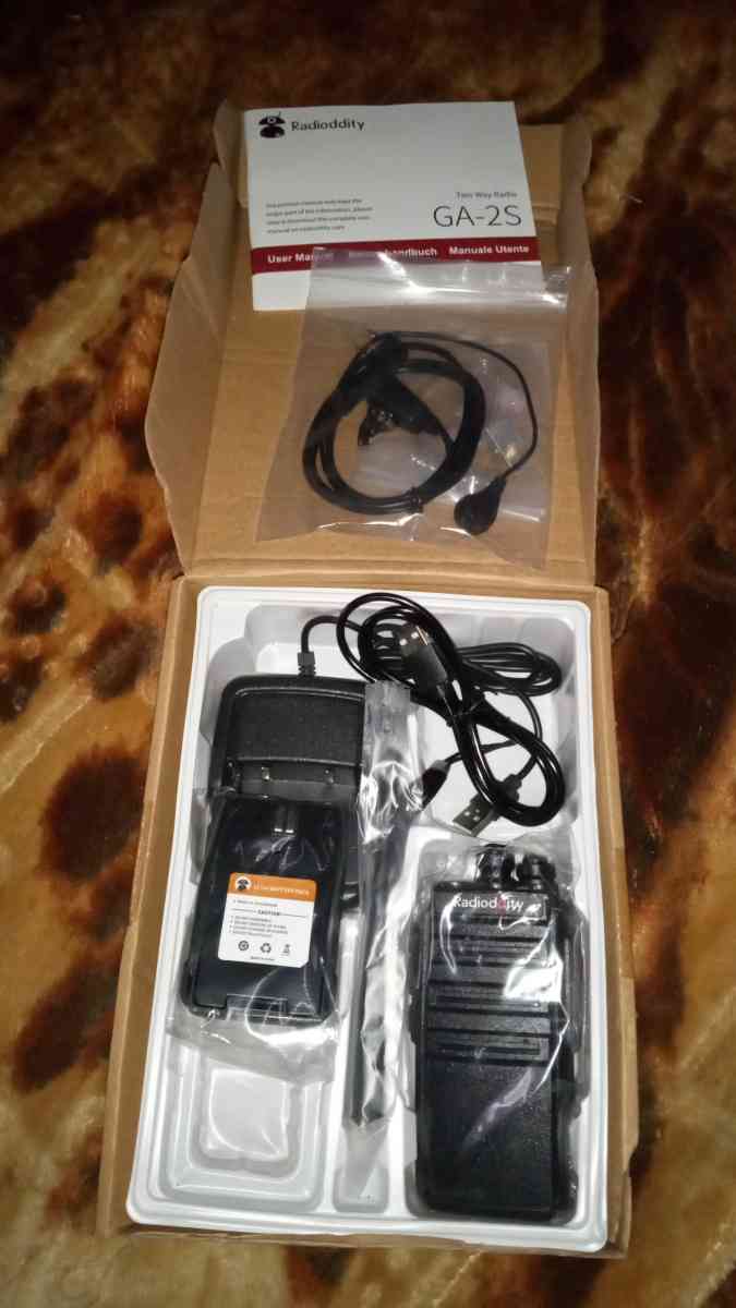 I have 4 brand new walkie talkies