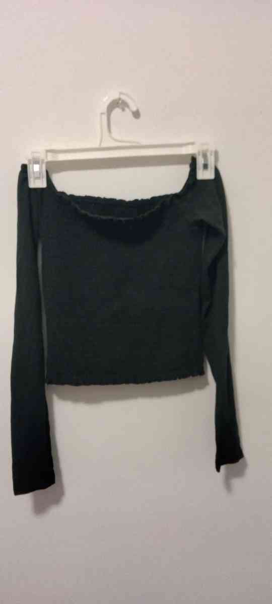 Hollister Cropped BoatNeck Long Sleeve Sweater - Los Angeles, California