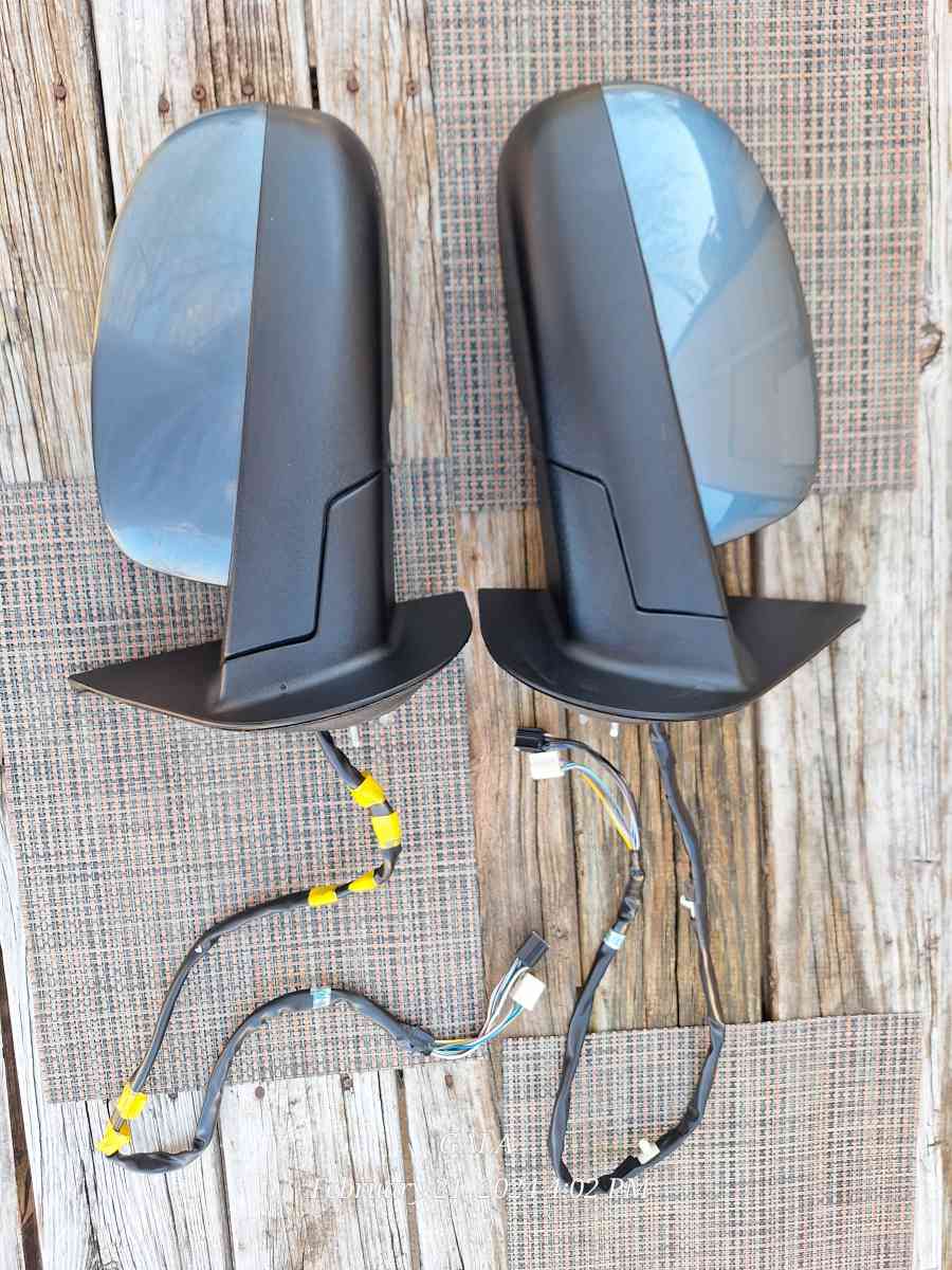 20092014 Chevy Silverado 1500 Chevy Silverado Mirror Power H - Austin, Texas - FleaMarketBay