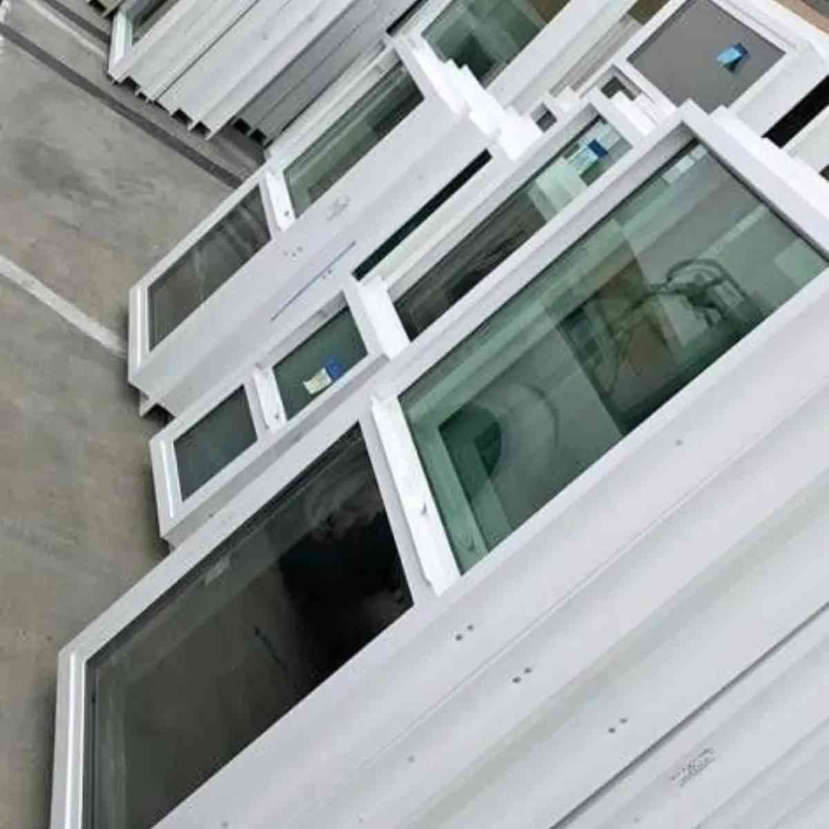 Windows and doors in the measurements you need - Adelanto, California - FleaMarketBay