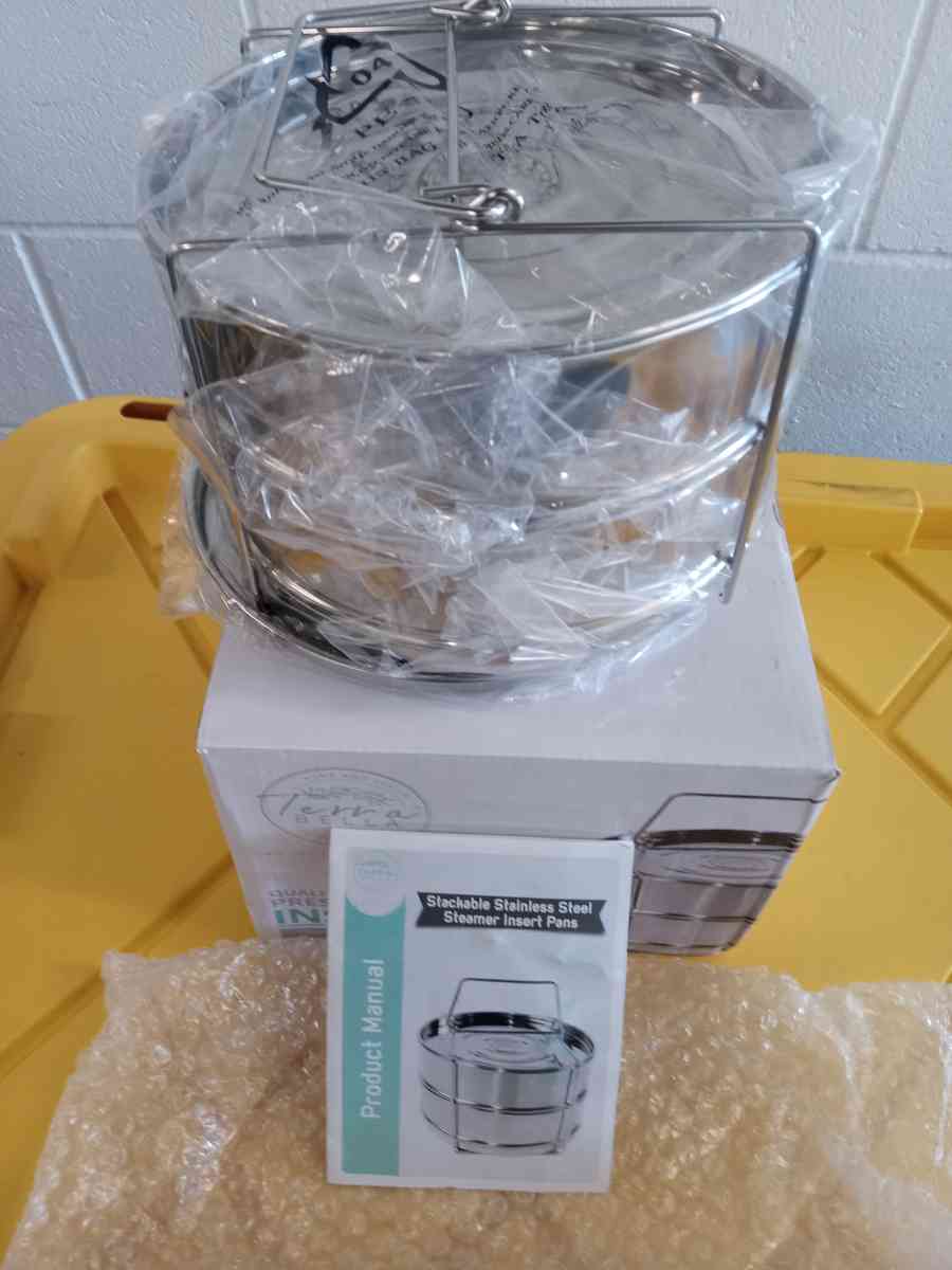 the lnsert pans of 3 compartments new TERRA BELLA - Adelanto, California - FleaMarketBay