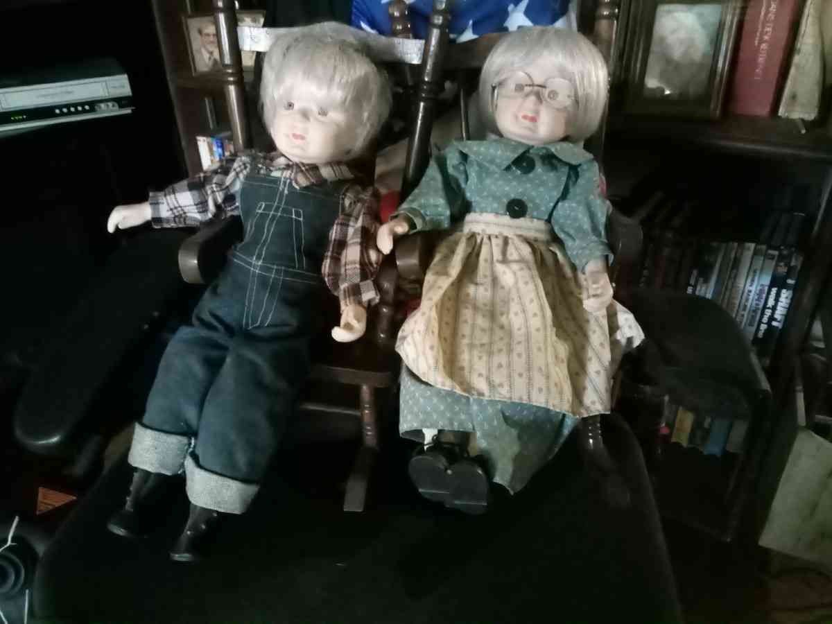Vintage Porcelain Grandama  GrandpaDolls in Wooden Rocking C - Zellwood, Florida