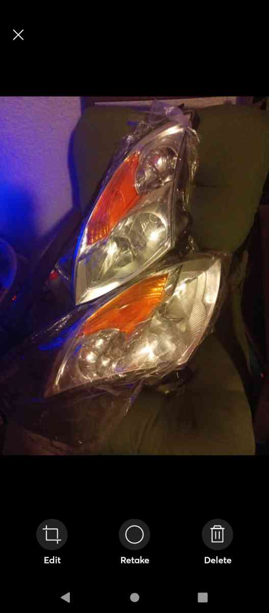Nissan Altima sedan headlights - Phoenix, Arizona