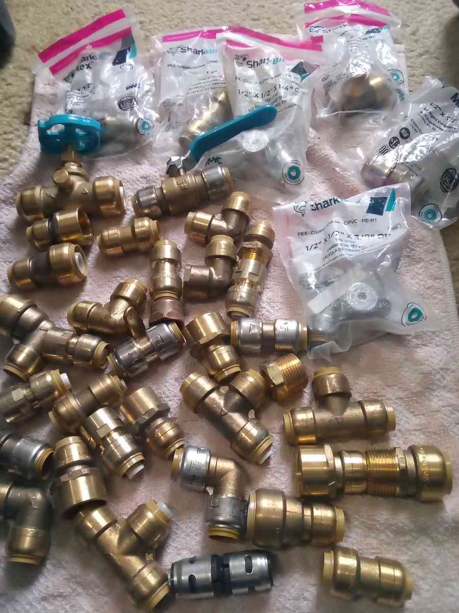 SharkBite connectors 40 - Philadelphia, Pennsylvania - FleaMarketBay