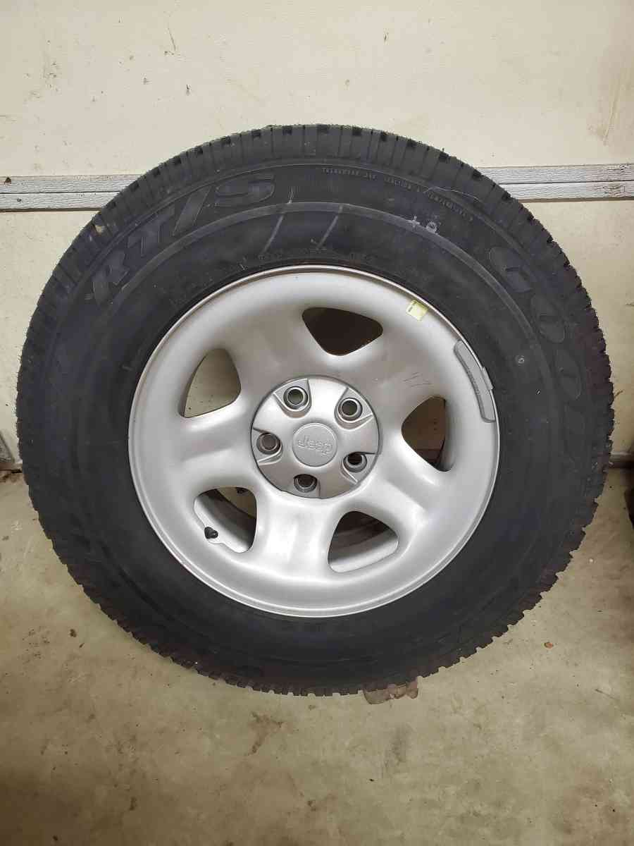 Jeep Wheel With New Goodyear Wrangler 21575 R15 Tire