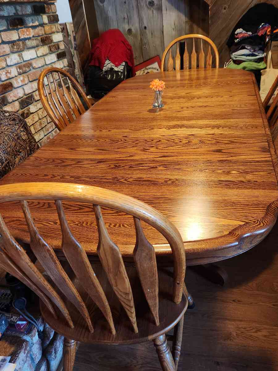 Ranch Style Dining Table - Penn Valley, California - FleaMarketBay