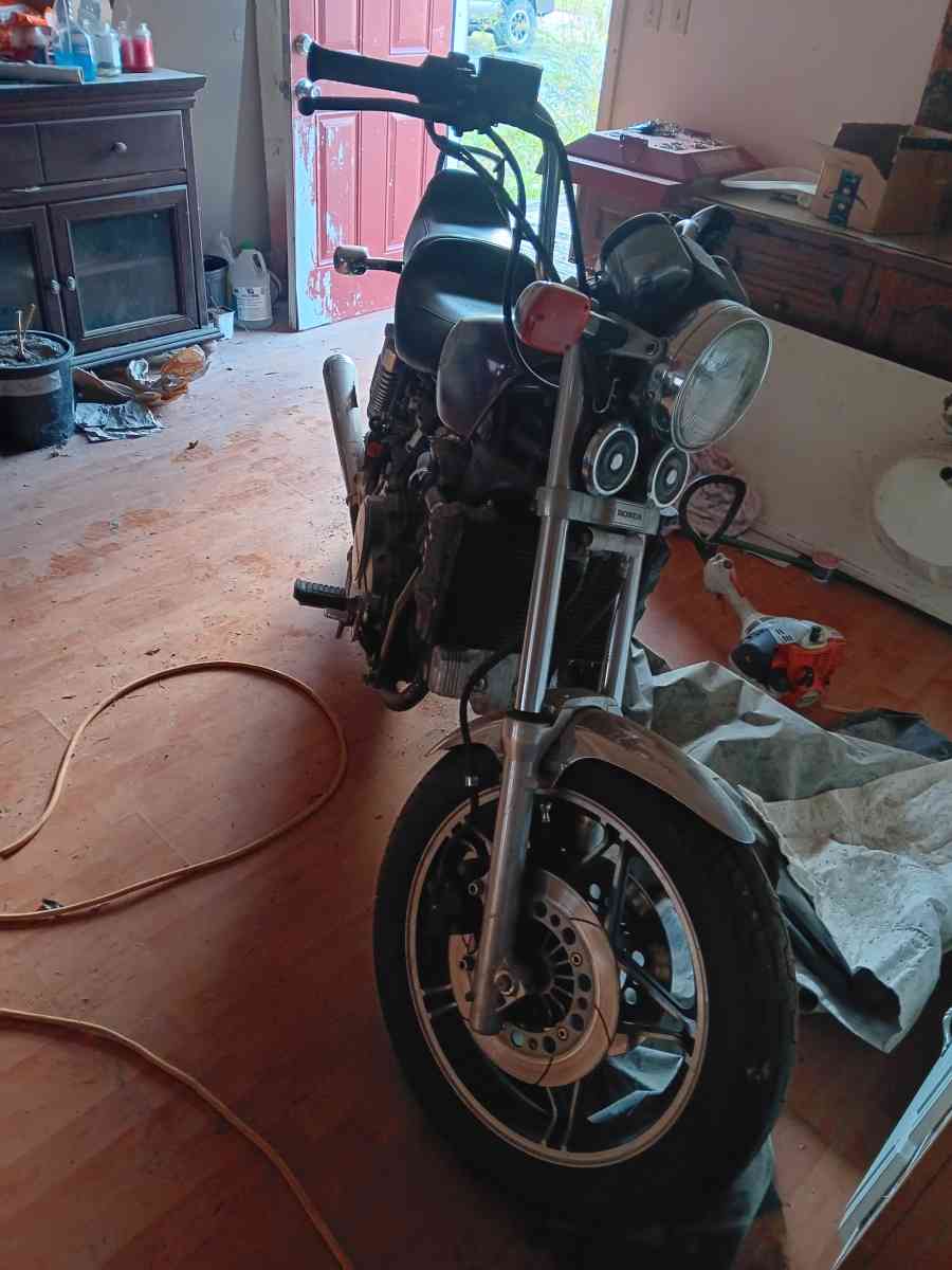 82 honda magna v45 750 - Wills Point, Texas - FleaMarketBay