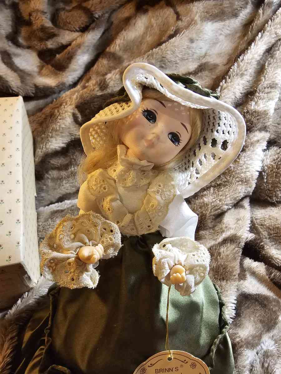brinns musical doll - Charleston, Arkansas - FleaMarketBay