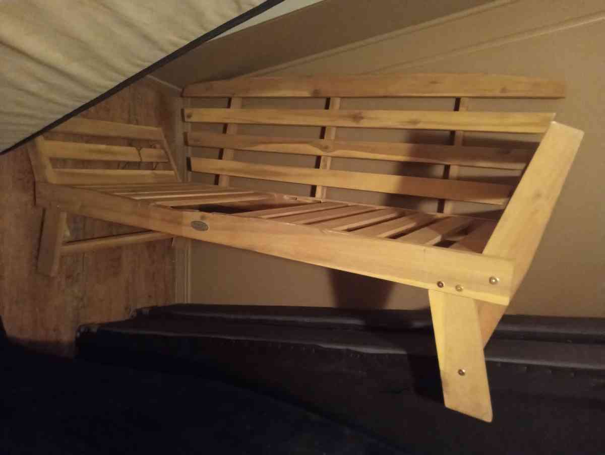 Futon with mattress - Conway, Arkansas