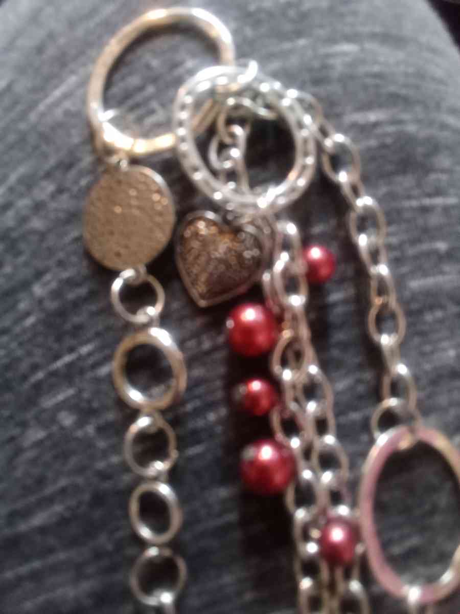 womens necklace - Ontario, New York - FleaMarketBay