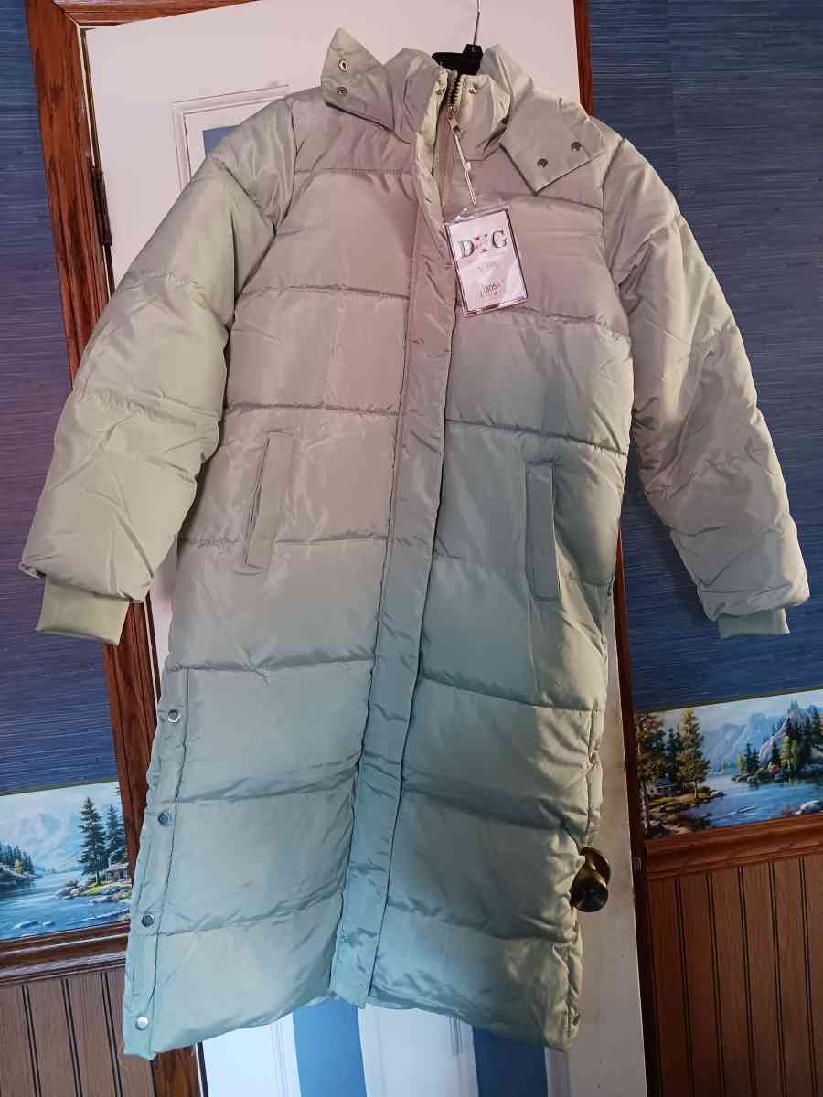 Light Green Long Puffer Coat - Middleburg, Pennsylvania