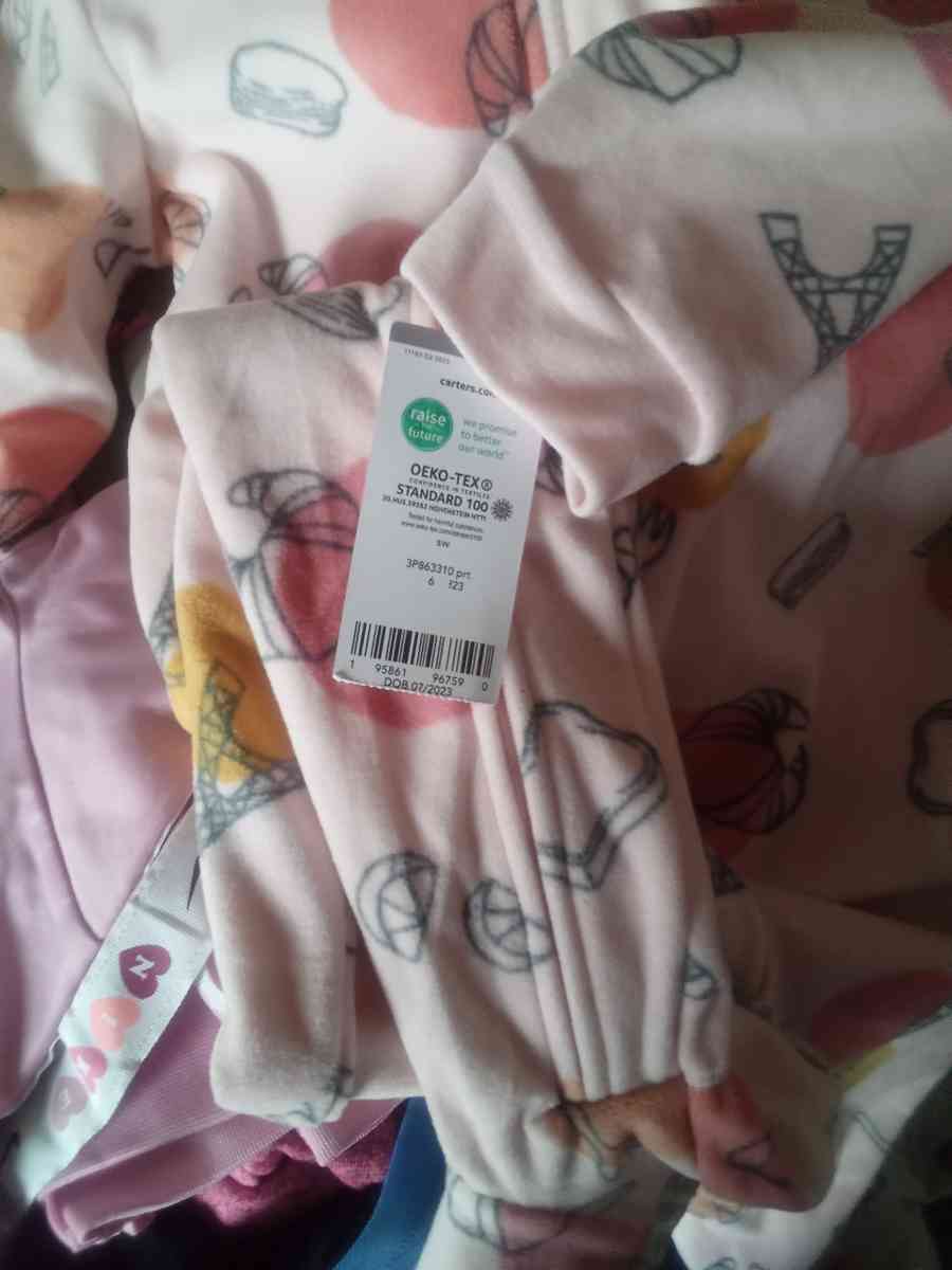 Girls footie pajamas - Ontario, New York - FleaMarketBay