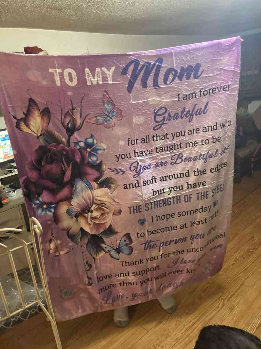 Mom Blanket - Middleburg, Pennsylvania - FleaMarketBay