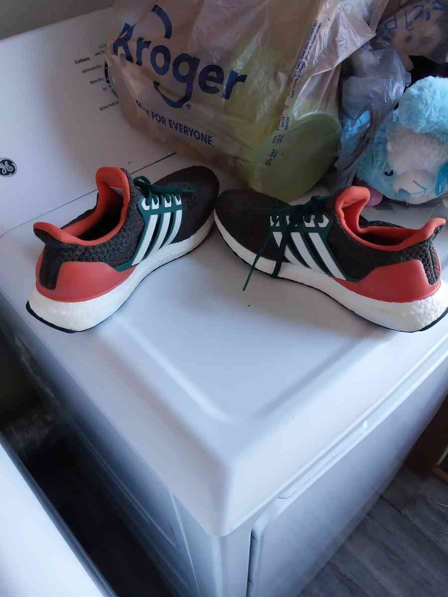 Adidas Miami hurricane - Mount Orab, Ohio - FleaMarketBay