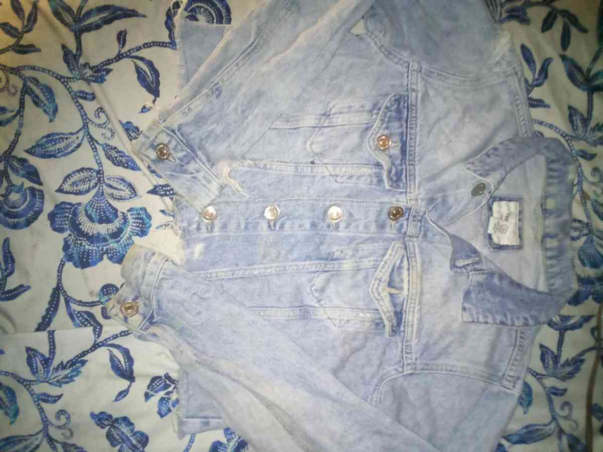 forever 21 denim jacket - Cleveland, Tennessee - FleaMarketBay