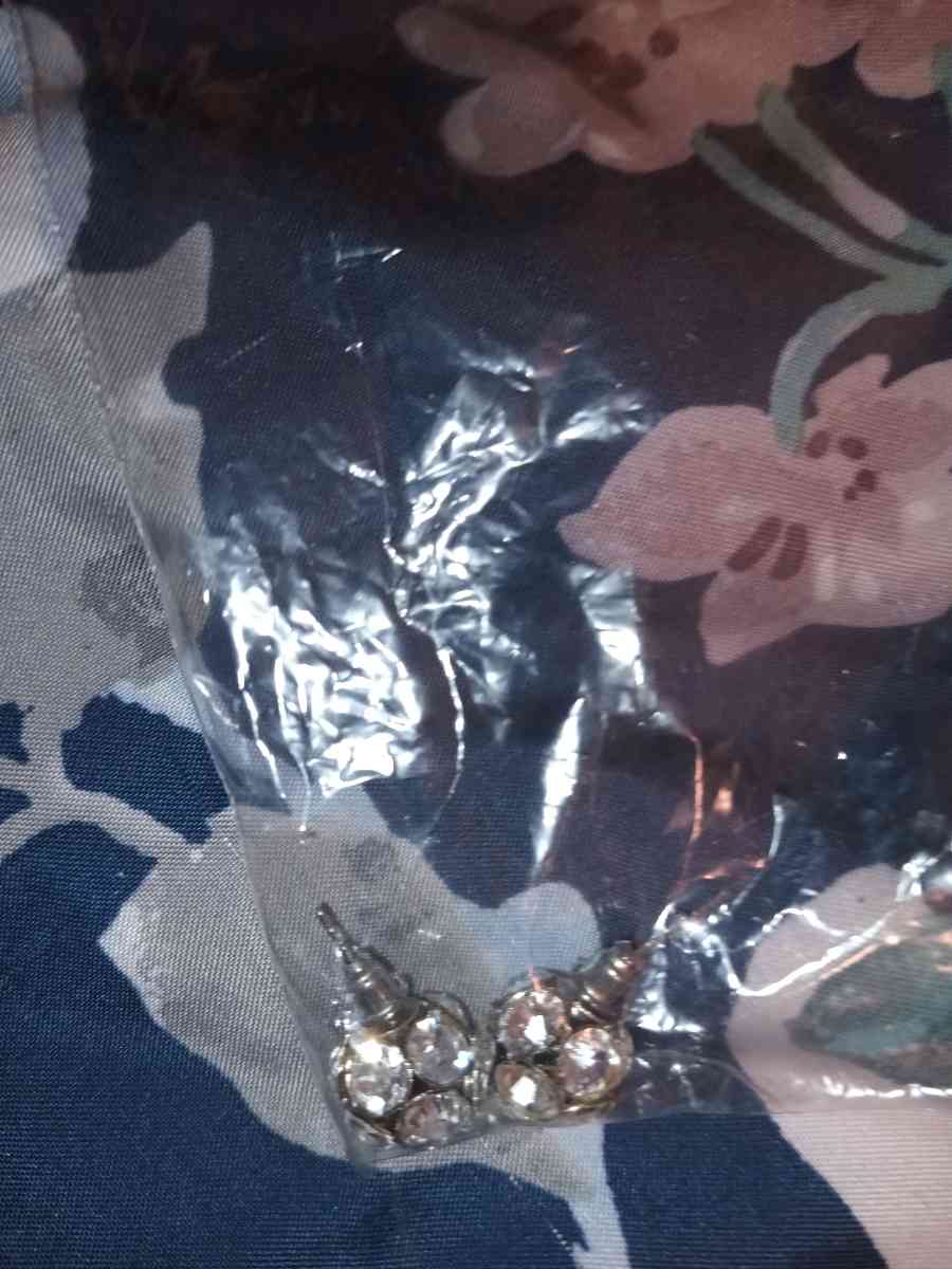 ball earrings - Warriors Mark, Pennsylvania