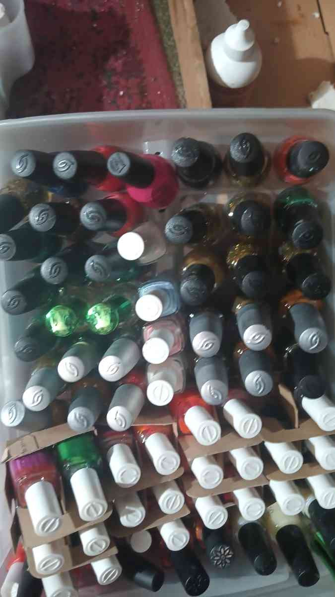 new salon nail polish each or bulk - Abilene, Texas - FleaMarketBay