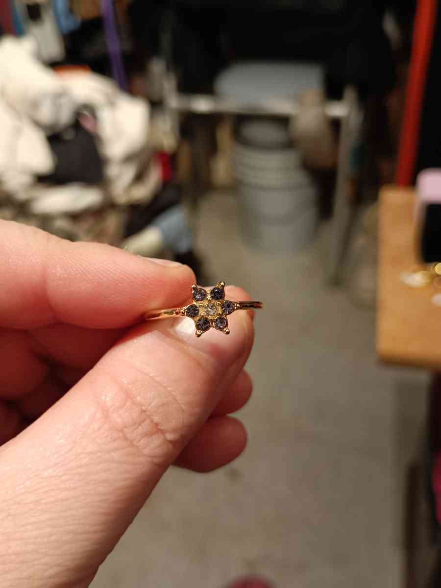 Ladys rings - Lake City, Florida - FleaMarketBay