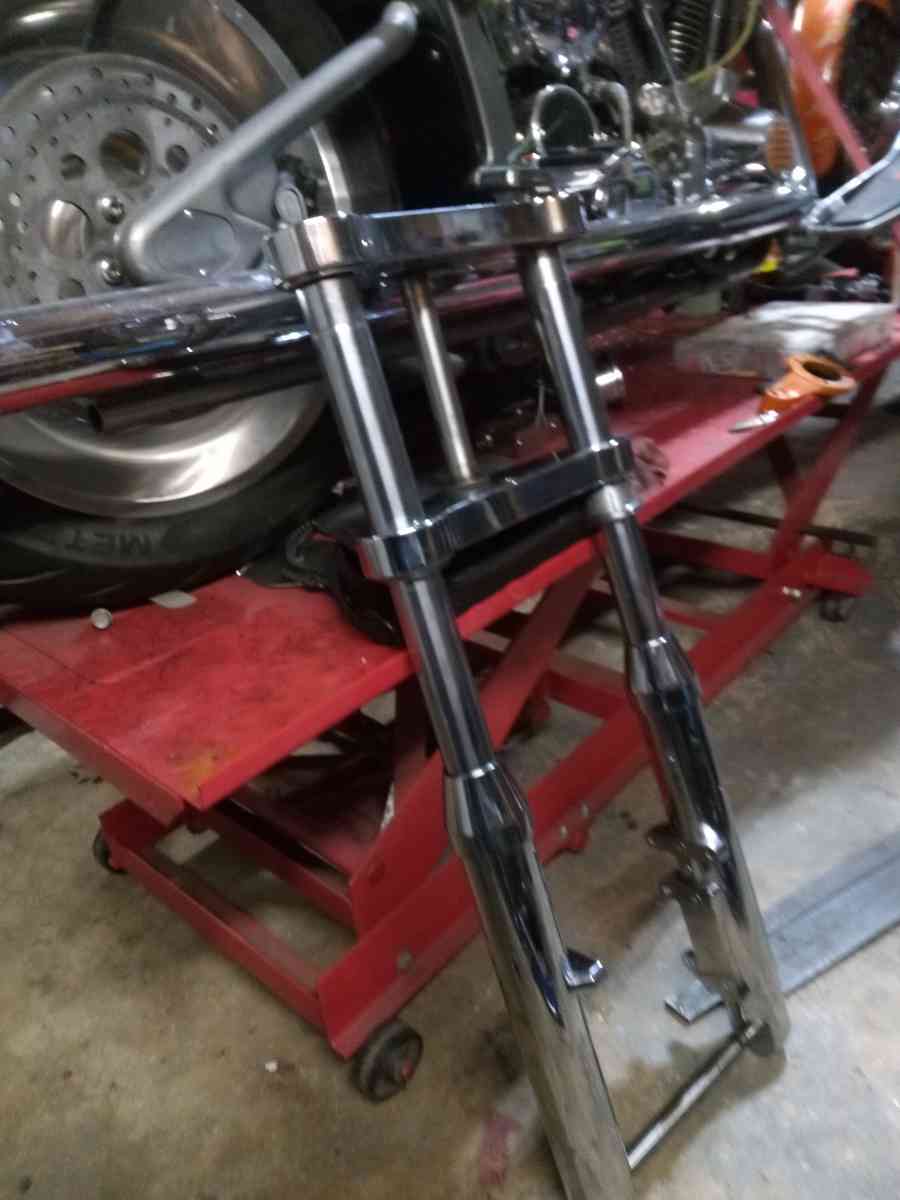 wide gluid front end brand new fits most Harley Davidson - San Antonio, Texas - FleaMarketBay