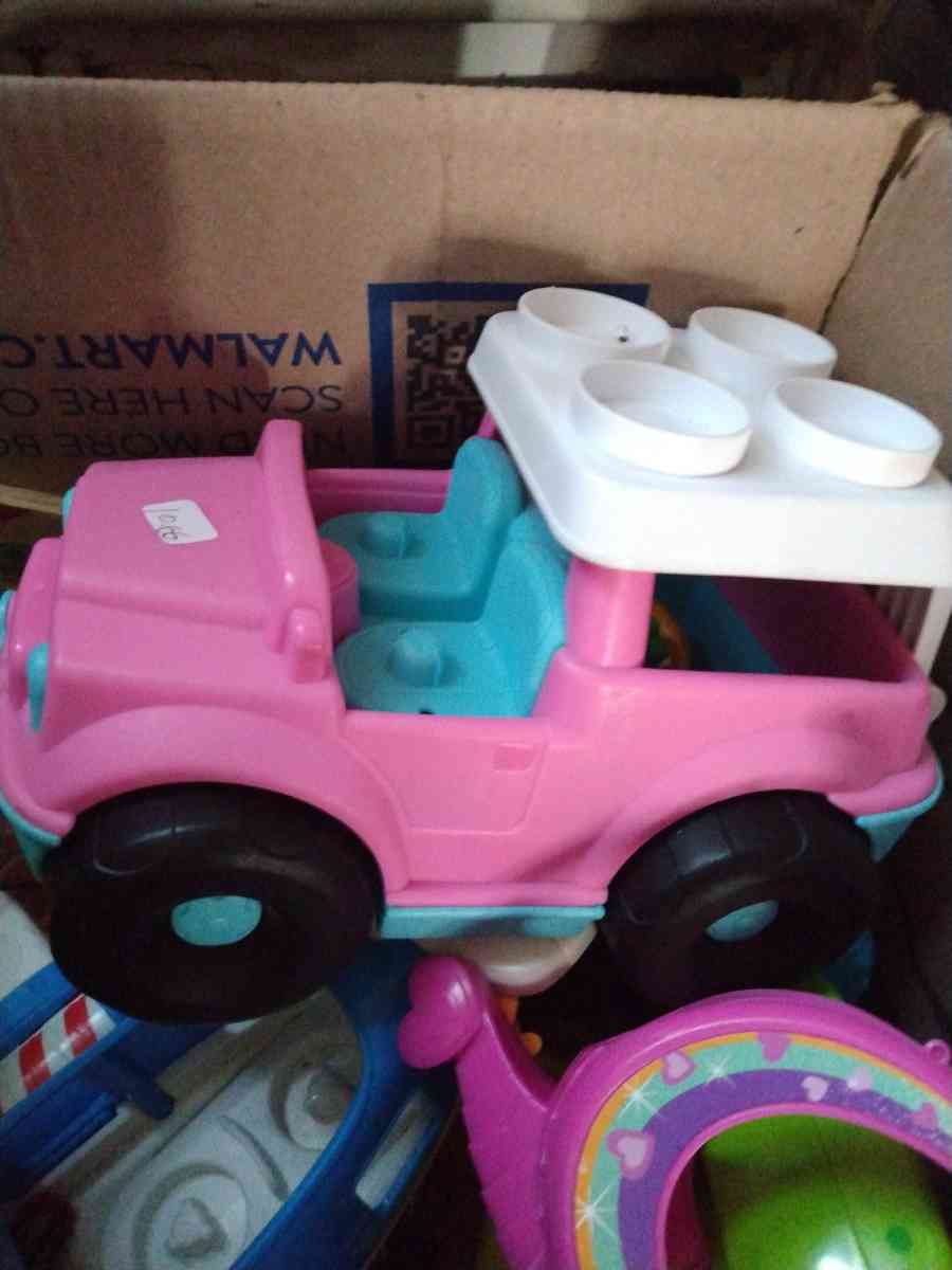 car pink - Elgin, Illinois