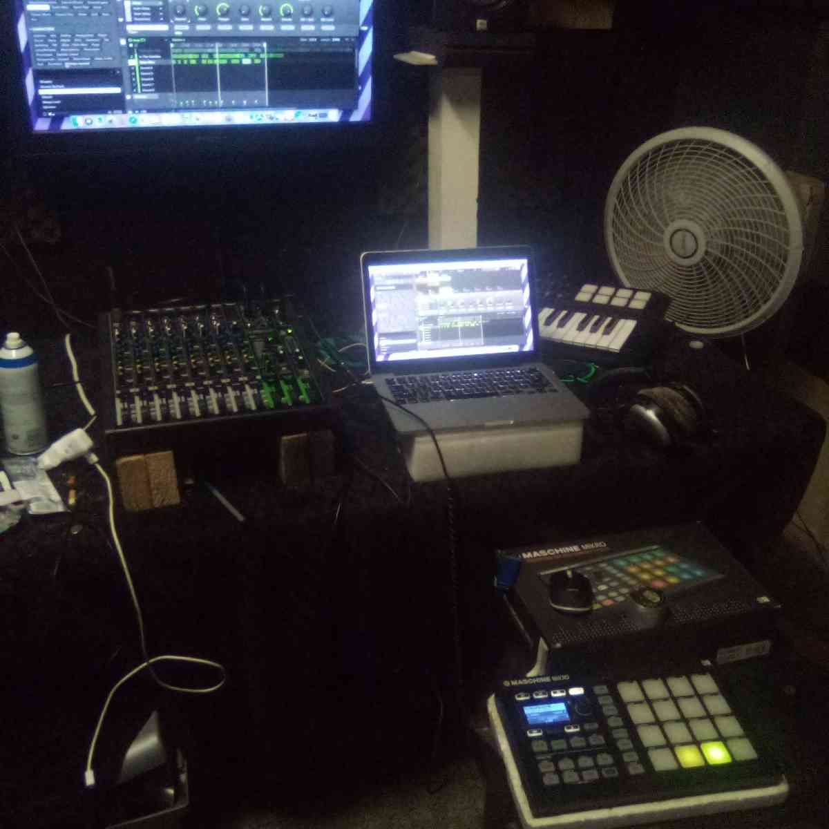 Complete Studio Setup - Bossier City, Louisiana - FleaMarketBay