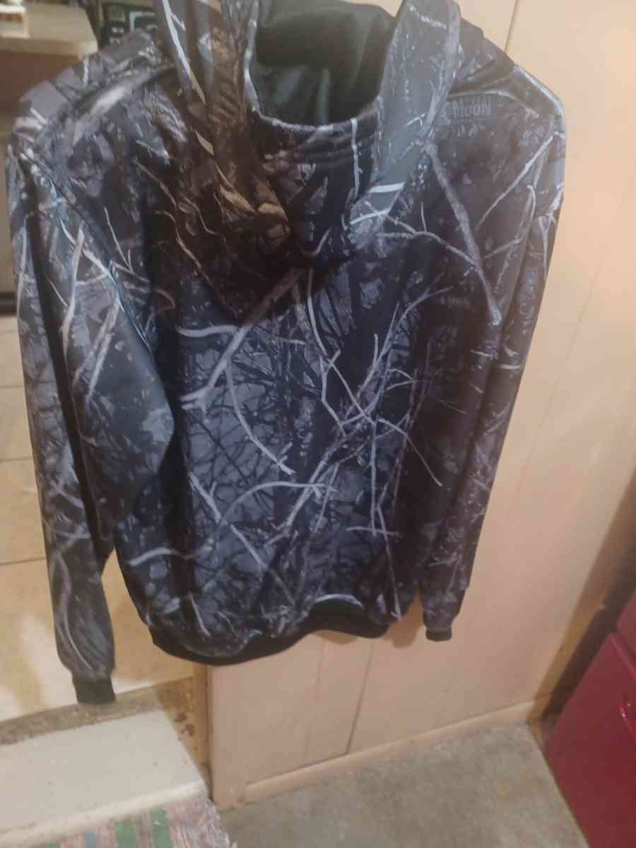 moonshine hoodie size medium - Warriors Mark, Pennsylvania - FleaMarketBay