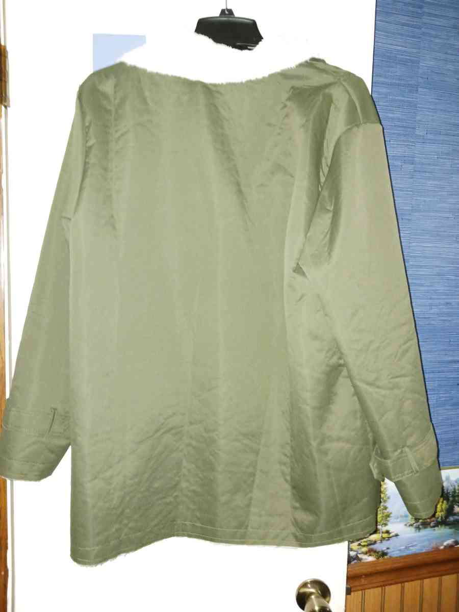 Green Jacket - Middleburg, Pennsylvania - FleaMarketBay