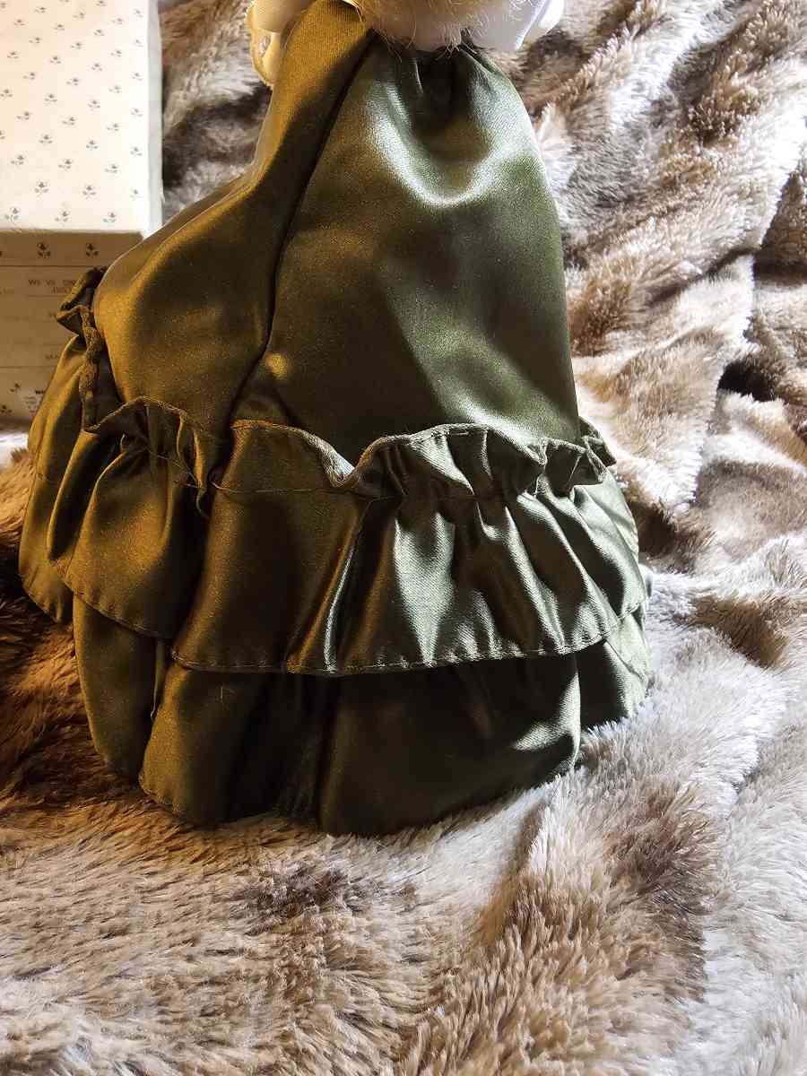 brinns musical doll - Charleston, Arkansas - FleaMarketBay